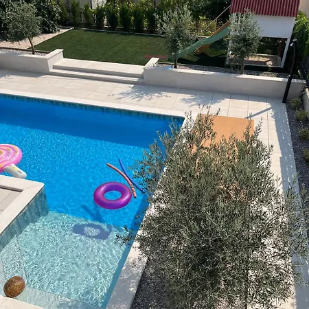 Apartment Heated Pool Kalega