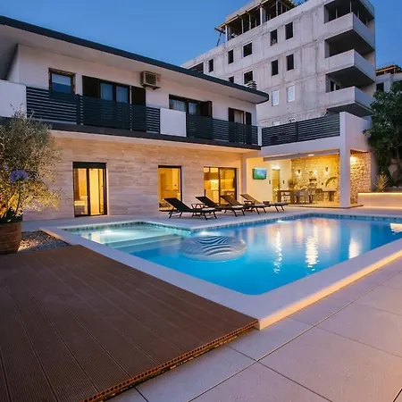Heated Pool Kalega Сплит