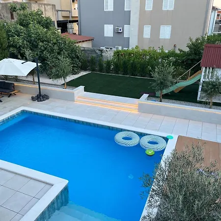 Heated Pool Kalega דירה *