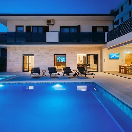 Heated Pool Kalega