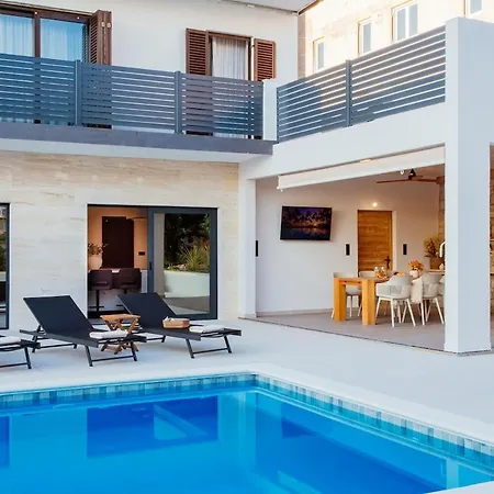 Heated Pool Kalega Apartamento
