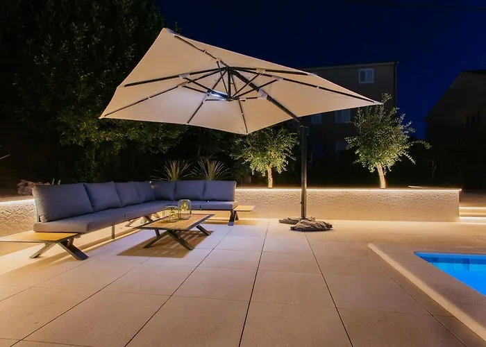 Heated Pool Kalega *