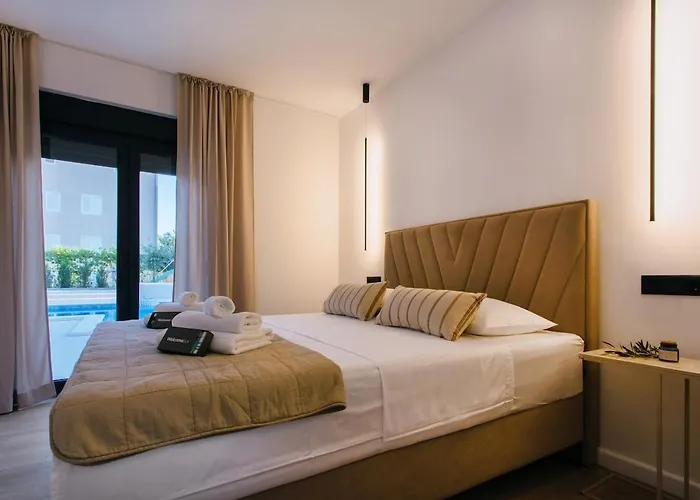 Heated Pool Kalega *